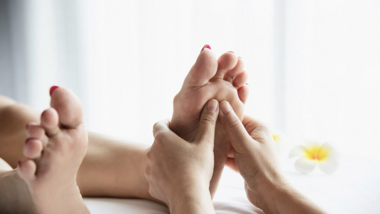Discover the Healing Benefits of Reflexology in Lancaster, PA