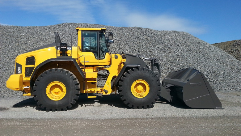 Find the Best Dozer in Waconia for Your Construction and Earthmoving Needs