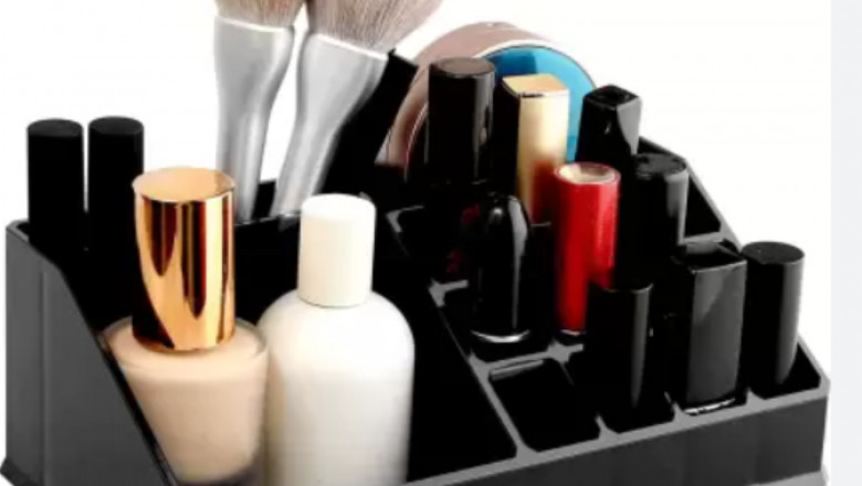 Makeup & Accessories Market Restraints: Sustainability Concerns and Ethical Practices in the Beauty Industry