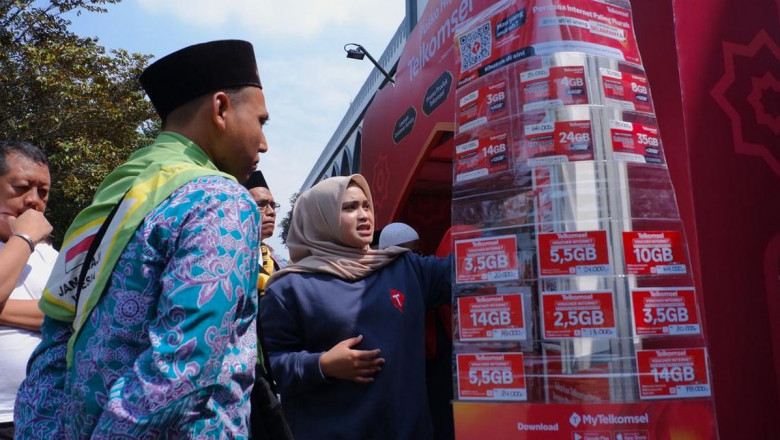 Paket Umroh dan TM Telkomsel Kombinasi Nyaman untuk Ibadah dan Komunikasi