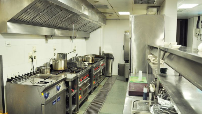 Italy Commercial Cooking Equipment Market: Opportunities, Challenges, and Market Entry Strategies