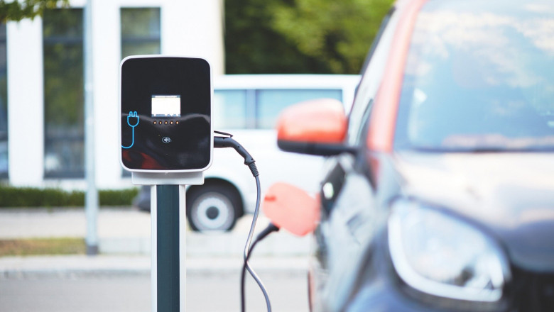 Electric Vehicle Charging Station Market: Infrastructure Development and Expansion