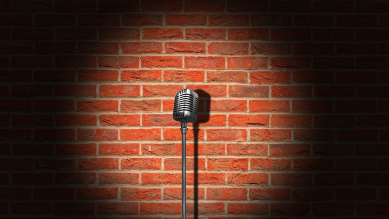 NYC’s Ultimate Open Mic Stand-Up Comedy Experience – Try the Mic, Own the Stage!