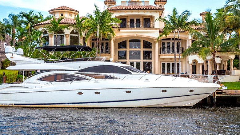Miami Yacht Rental Services – VIP Boat Hire, Luxury Yacht Charters & Exclusive Packages