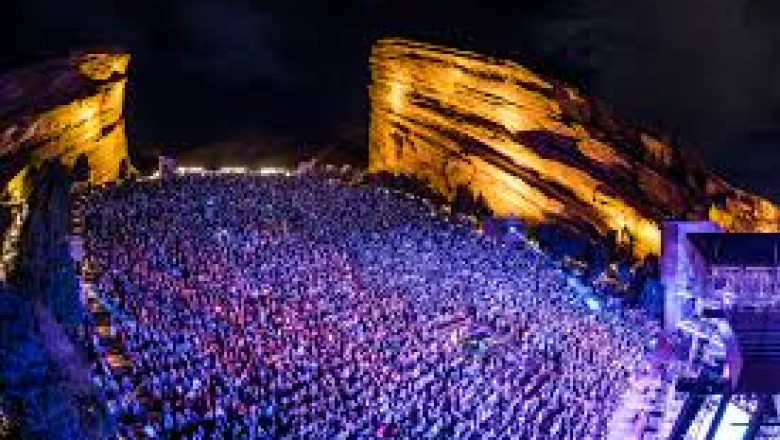 Top Features to Look for in a Limo Service to Red Rocks Concert