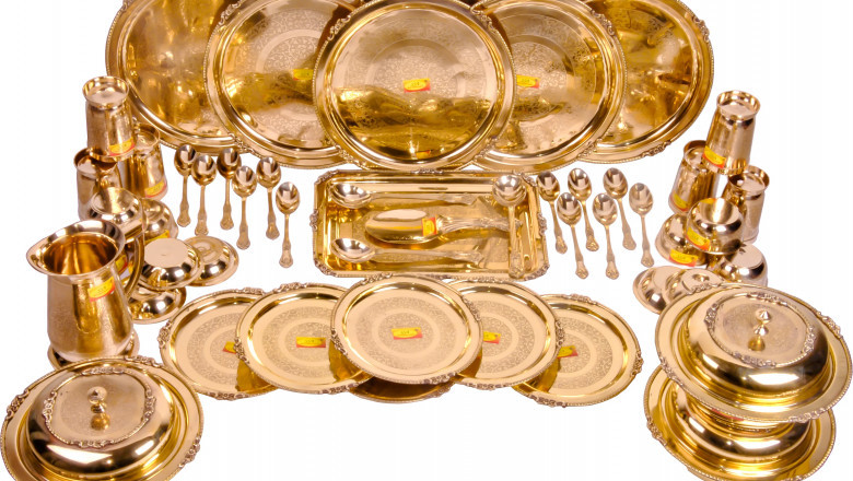 Transform Your Dining Experience with a Timeless Brass Dinner Set