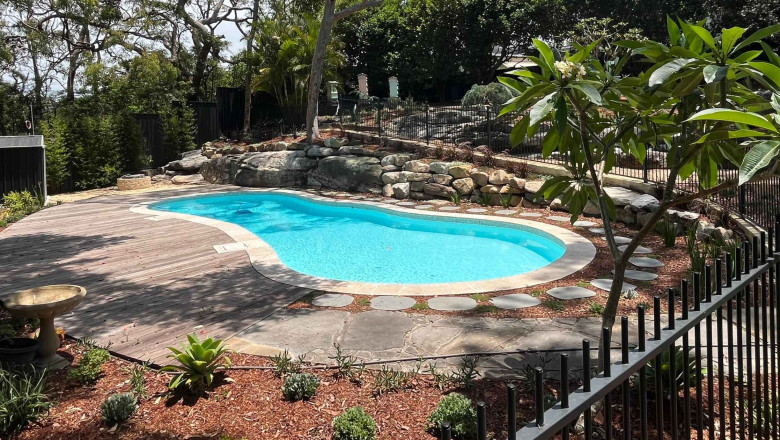 Options for Pool Resurfacing Rescue: Concrete, Pebblecrete, Vinyl and Fibreglass