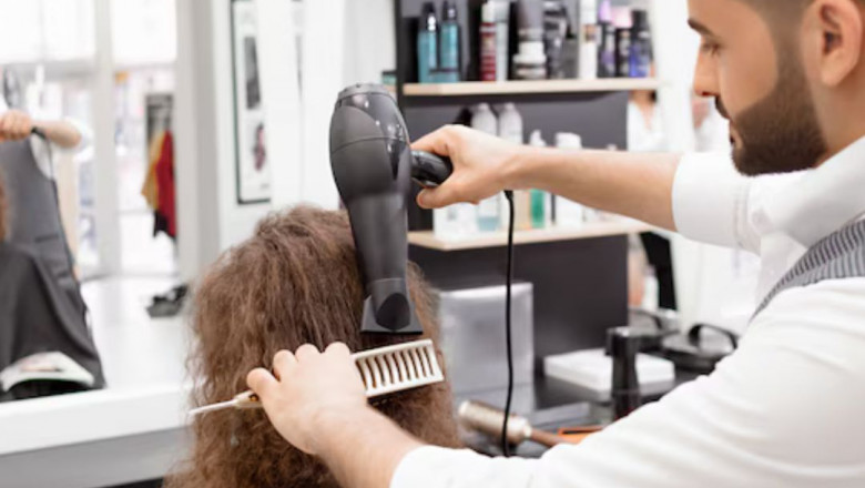 Latest Trends and Growth in the Salon Services Market (2024-2025)