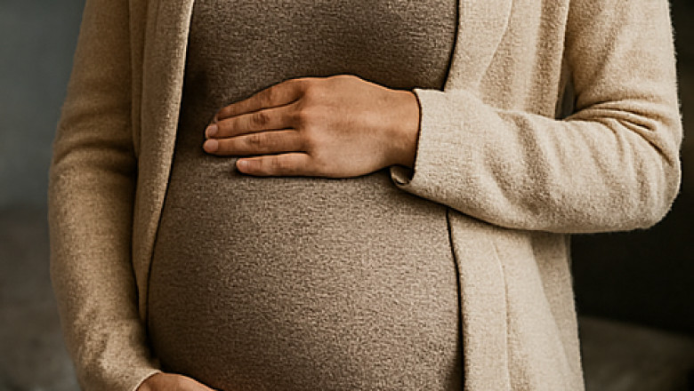 What Challenges Do Unwed Mothers Face in Maternity Homes?
