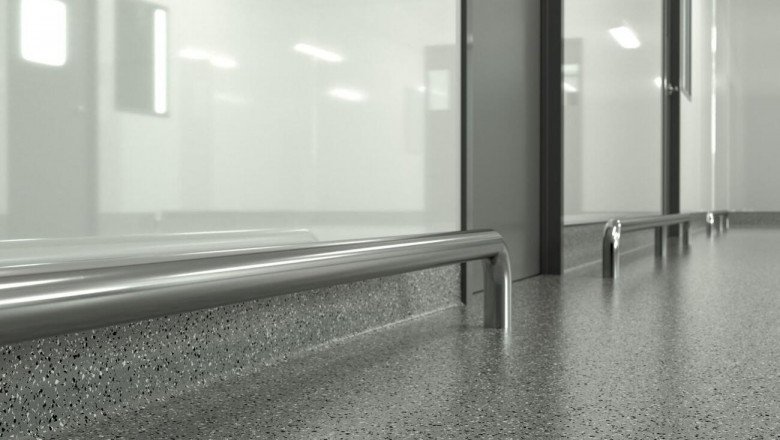 TRS-200 Tubular Stainless Steel Floor-Mounted Crash Rail