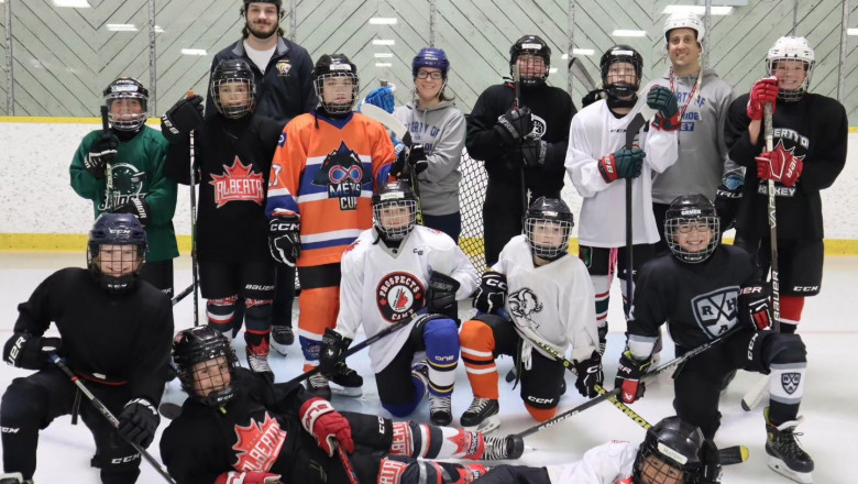 What to Expect When Joining a Hockey Academy for Adults