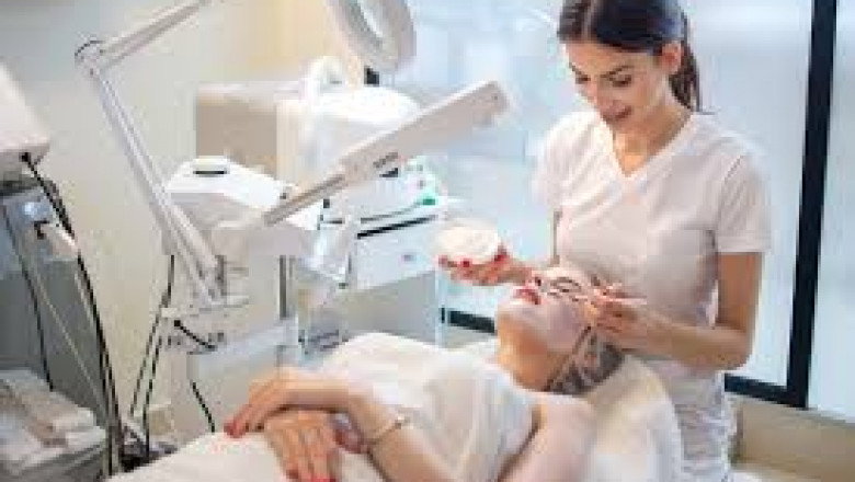 Cryo Facials: Icy Cool Skincare with Hot Results