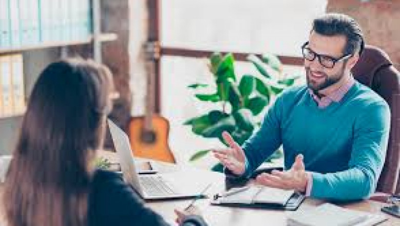 How 1 on 1 Employee Meetings Can Boost Morale and Productivity