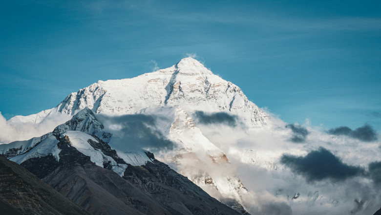 What is the three pass in Everest?