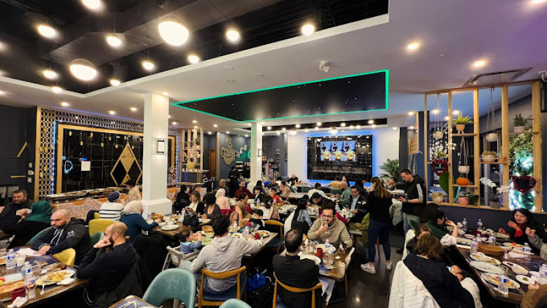 What Are the Popular Dishes at Finjan?