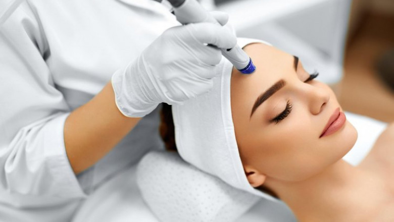 Discover the Secret to Ageless Beauty with a Non-Surgical Facelift Beverly Hills from MT Skin Clinic