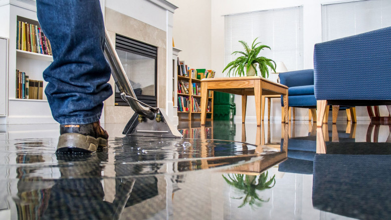 How Do You Choose the Right Water Damage Repair Company in Your Area?