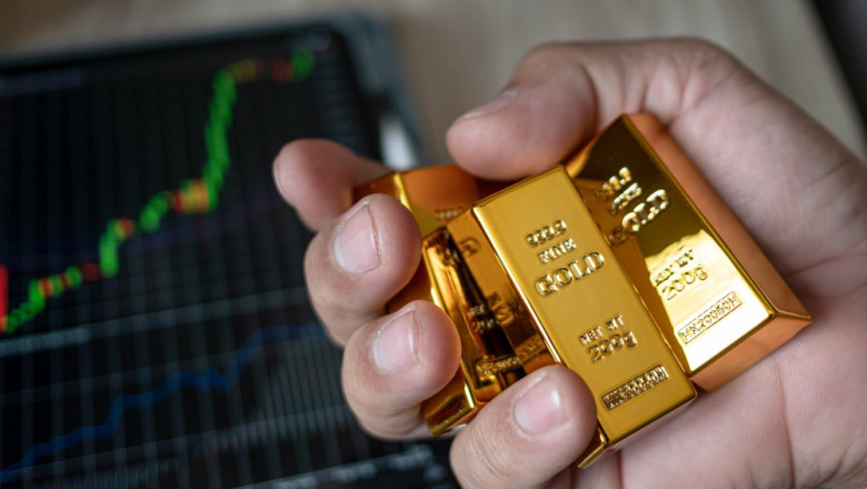 Which Strategy Is Best Long-Term Trading in Gold Trading?
