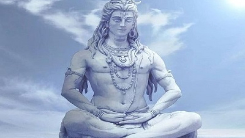Namami Shamishan Nirvan Roopam Lyrics in Hindi – Feel the Power of Shiva Through This Sacred Chant