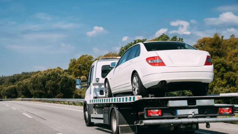 Stranded? Your Comprehensive Guide to Understanding Towing Services