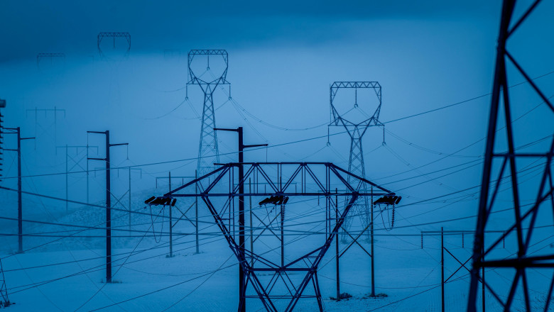 The Future of Clean Energy: Utility Scale Solar Farms