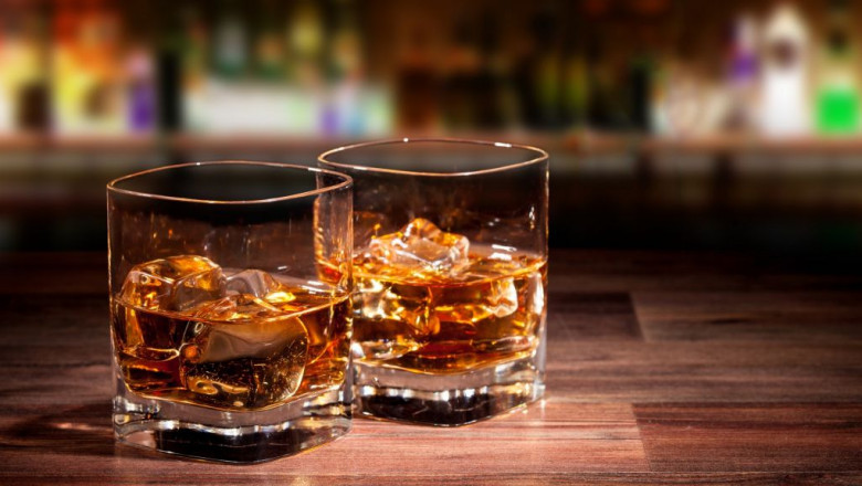 The Best Non-Alcoholic Whiskey Brands You Need to Know About