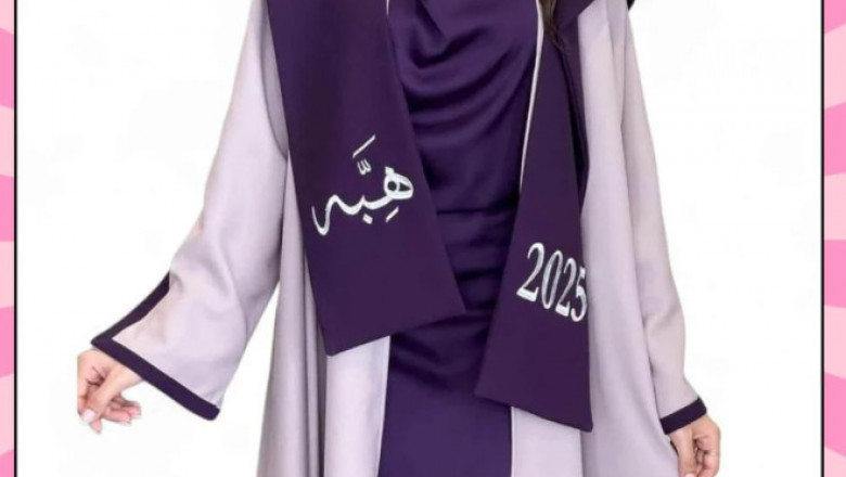 The Most Beautiful Graduation Abayas and Robes in Stylish Colors