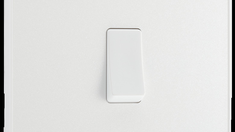 BG Evolve Pearl White: Minimalist Beauty with a Modern Touch
