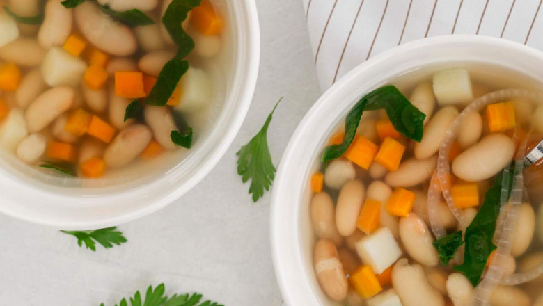White Bean Soup: A Hearty and Healthy Comfort Dish