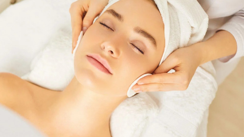 Deep Cleansing Facial for Sensitive Skin
