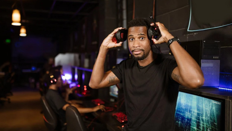 How Streamers Are Making Money Playing Aviator Game Live