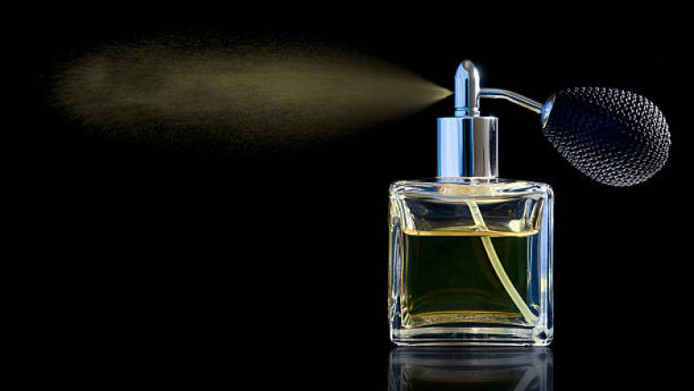 The Art of Fragrance: Choosing the Right Luxury Perfume for Every Occasion