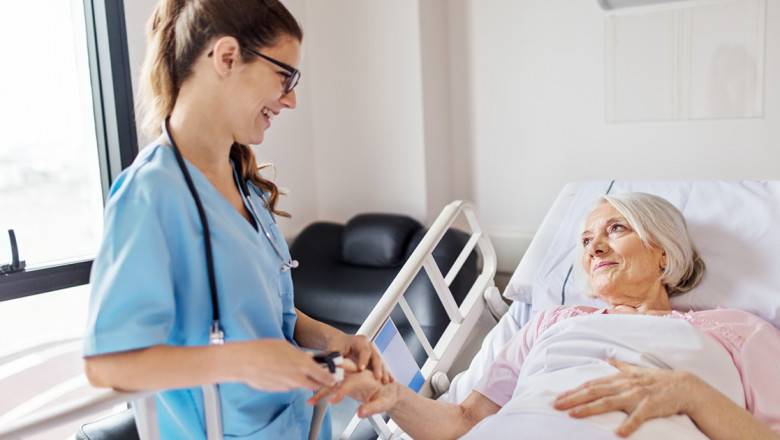 Do home nurses in Dubai assist with personal hygiene?