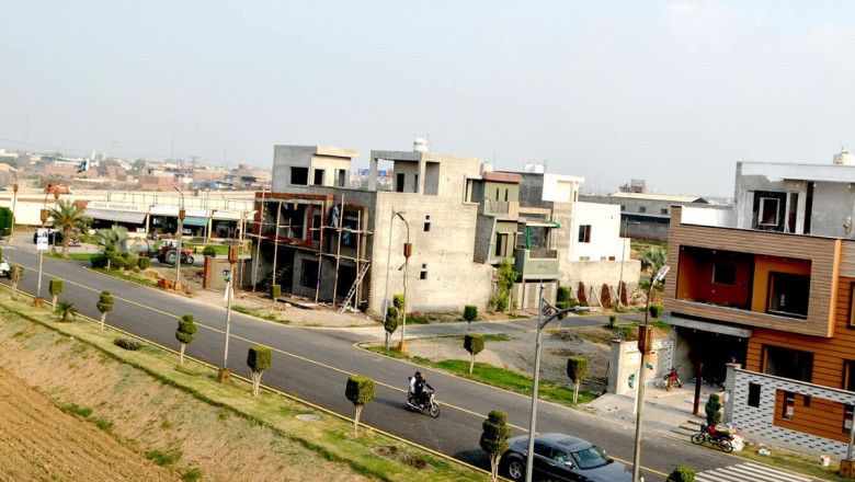 Upcoming Projects in Lahore Offering 5 Marla Plots on Installments (2025)