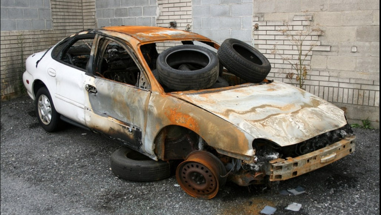 How Junk Cars Impact the Environment and Why Responsible Selling Matters