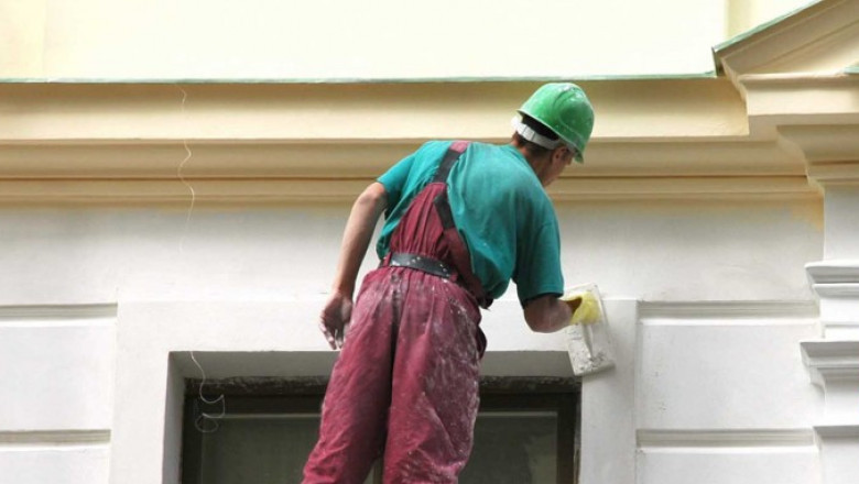 Avail the best painting services in Dubai today with Urban Mop