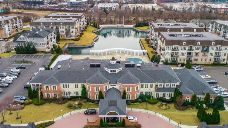 Meadowbrook Pointe Gated Community Long Island