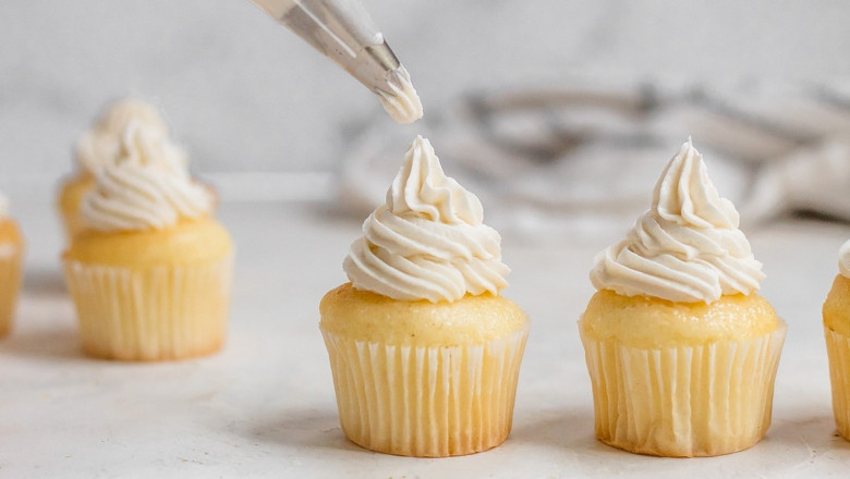 The Delightful World of Frosting and Icing: Exploring Techniques, Recipes, and Creative Decorating Ideas