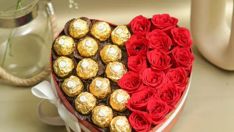 Buy/Send Chocolate Bouquet to Delhi | Same-Day Delivery Available | Floraindia