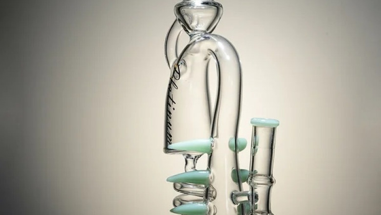 Eco-Friendly Smoking: Why Glass Bongs Are a Greener Choice