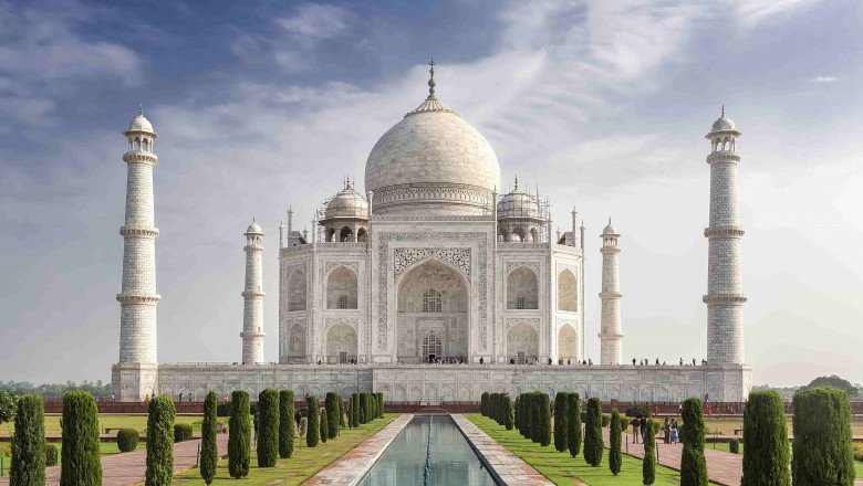 Budget-Friendly Agra Tour Packages for Students &amp; Backpackers