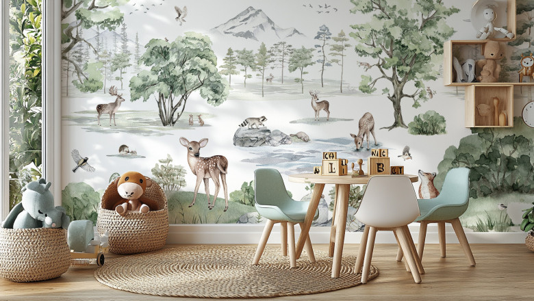 Chic and Wild Animal Wallpaper for Modern Interiors