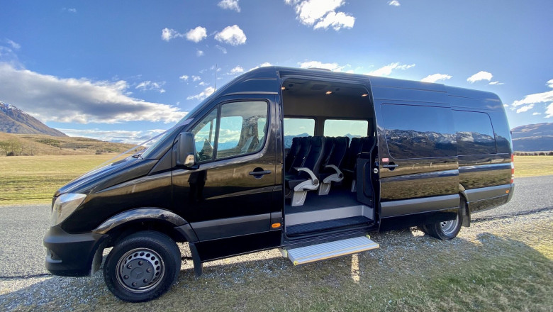 Elevate Your Group Travel with 8 Chauffeurs: The Premier London Chauffeur Service