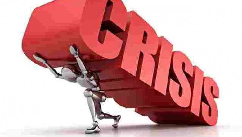 Navigating Storms: Real-Time Crisis Management in the Digital Age