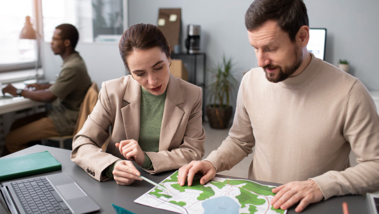 Corporate Travel vs. DIY: What’s Better for Your Business?