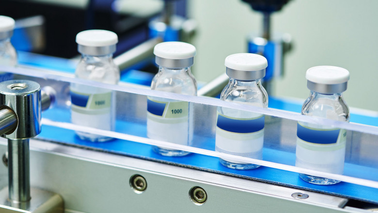 How Contract Development and Manufacturing Organizations Are Transforming Pharmaceutical Innovation