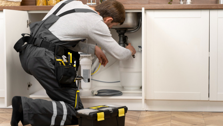 How Drain Cleaning Services Prevent Costly Plumbing Issues
