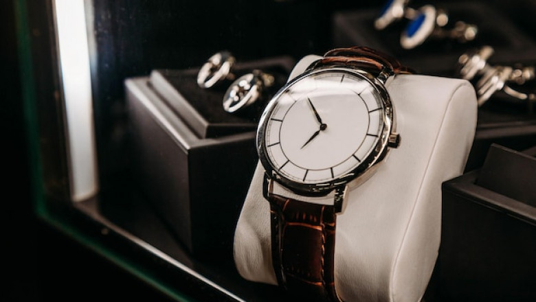 Why Pakistani Men Are Choosing Guess Over Rolex