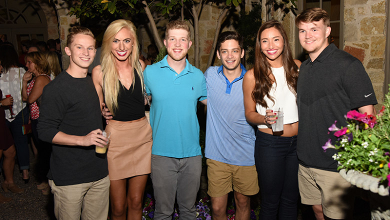 Go for Dallas Texas Photo Booth Rental and Make Your Event Even More Exciting