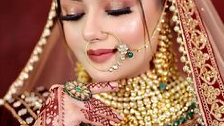 Mastering Glamour: Find Your Perfect Makeup Artist for Every Occasion